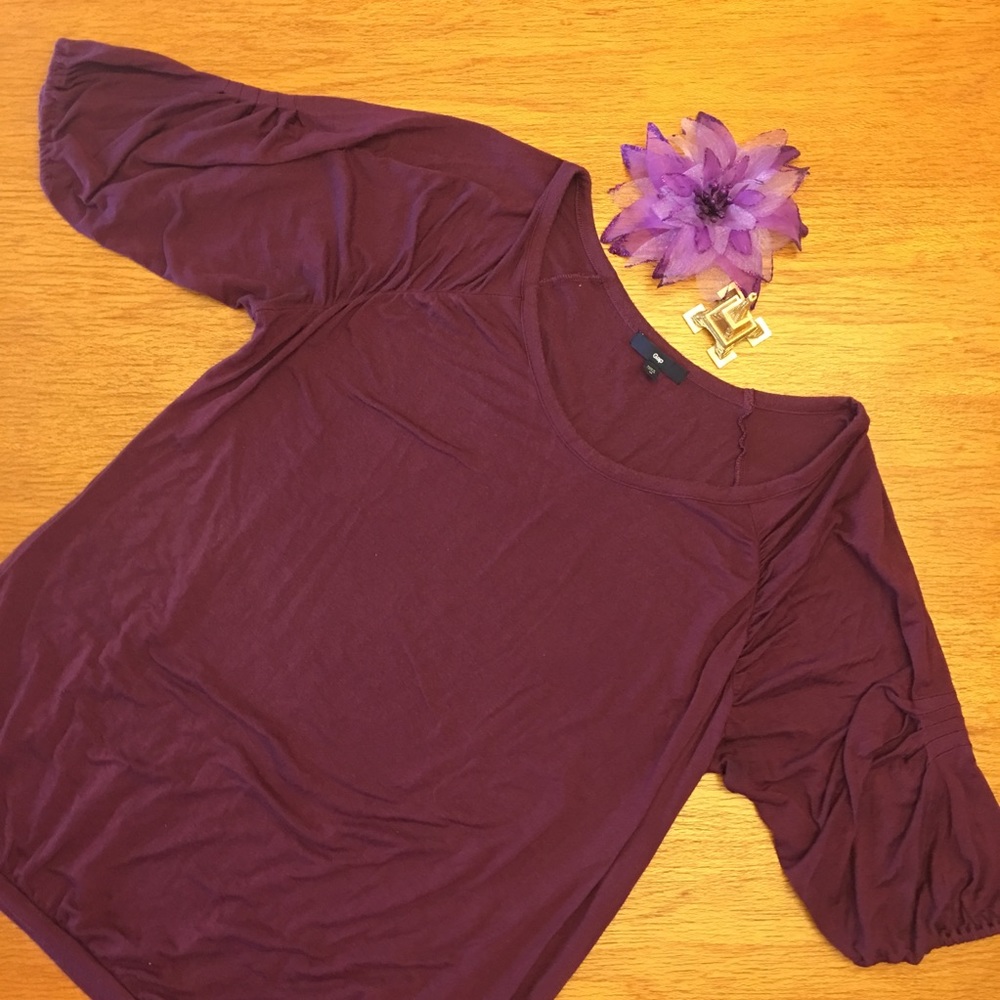 Gap burgundy shortsleeved top size M